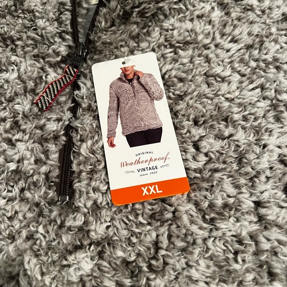 NWT, oversized, fuzzy, comfy sweatshirt. Lined with cotton - Picture 3 of 4